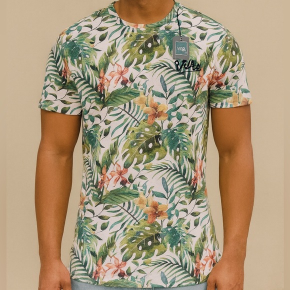Young and Reckless SZ LG Mens tee - Picture 1 of 8